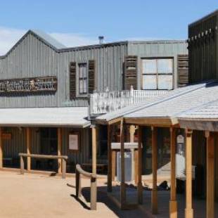 Фотографии гостиницы 
            Tombstone Monument Guest Ranch