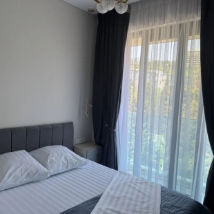 Фотография квартиры Апартаменты Скай Плаза с видом на Массандровский парк