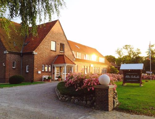 Фотография гостиницы Landhotel Alte Schule - Hotel Garni