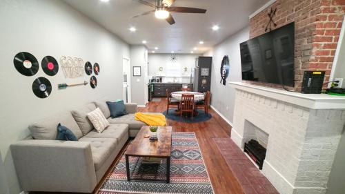 Фотографии гостевого дома
The Good Vibes House in Chickasha, OK!