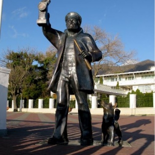 Фотография памятника Маячник с собачкой