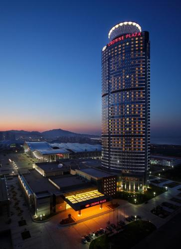 Фотографии гостиницы 
            Crowne Plaza Yantai Sea View, an IHG Hotel
