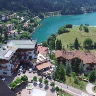 Фотографии гостиницы
Ariston Lake View Hotel