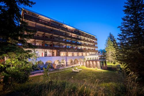 Фотография гостиницы Blatter's Arosa Hotel & Bella Vista SPA
