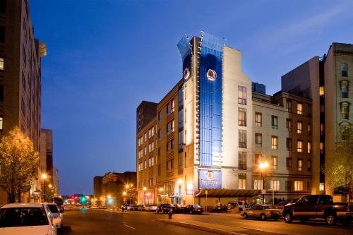 Фотография гостиницы DoubleTree by Hilton Hotel Boston - Downtown