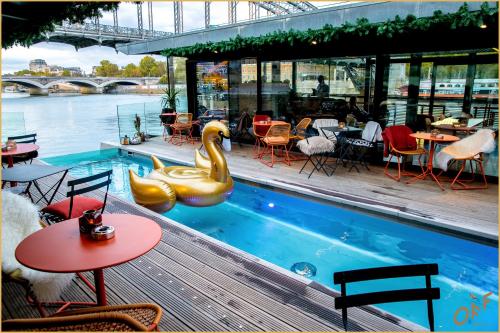 Фотография гостиницы Hotel OFF Paris Seine