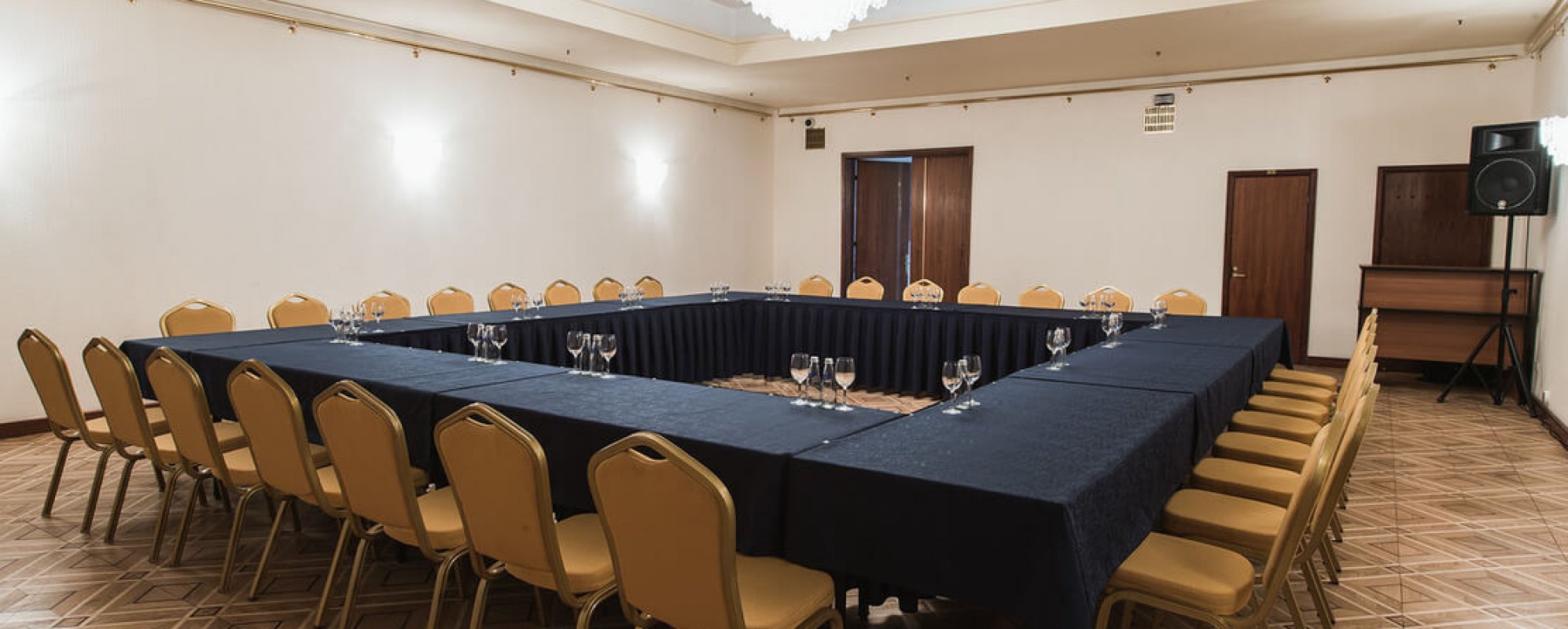 Фотографии конференц-зала Гжели