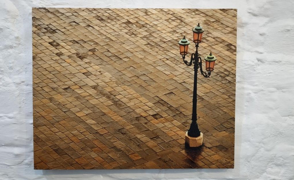 Фотография квартиры Диван и чемодан на Карла Маркса