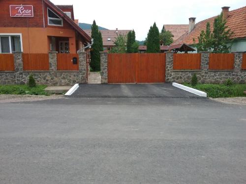 Фотография гостевого дома Pensiunea Rose