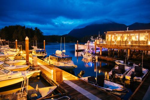Фотография гостиницы Tofino Resort + Marina