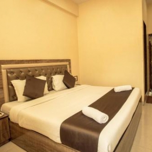 Фотография гостиницы Hotel Apsara Near JJ Hospital