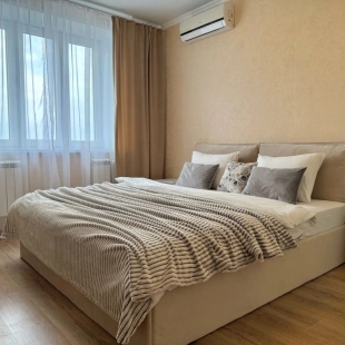 Фотография квартиры Апартаменты Аврора ул. Розы Люксембург 33, двухкомнатные, 13 этаж