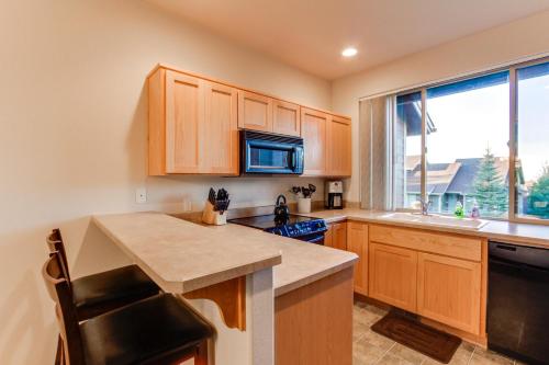 Фотография гостевого дома Eagle Crest Creekside Escape