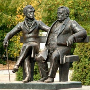 Фотография памятника Памятник А. С. Пушкину и И. А. Крылову