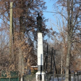 Фотография памятника Памятник революционерам