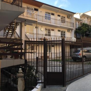 Фотография гостевого дома Тихий Дворик