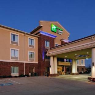 Фотографии гостиницы 
            Holiday Inn Express Hotel & Suites Cleburne, an IHG Hotel
