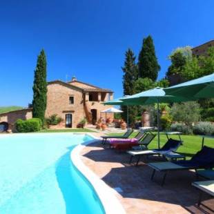 Фотографии гостевого дома 
            Pleasing Farmhouse in Montalcino with Swimming Pool