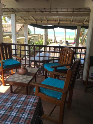 Фотография гостиницы Dephani Beach Hotel