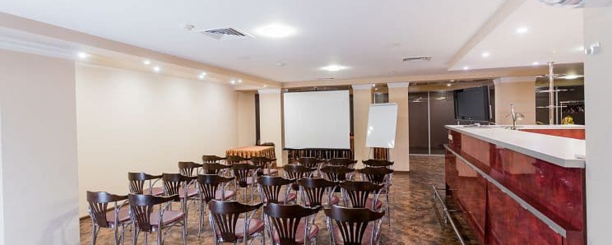 Фотографии банкетного зала Зал кафе Платан