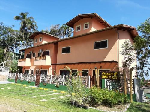 Фотографии мини отеля
Chalés Recanto Leões de Ouro