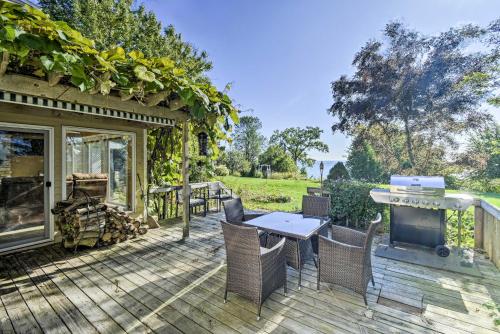 Фотография гостевого дома Algoma Lake Retreat with BBQ Grill, Yard and Fire Pit!