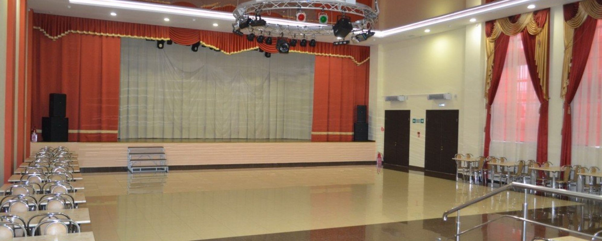 Фотографии танцевального зала Танцевальный зал РДК Юность