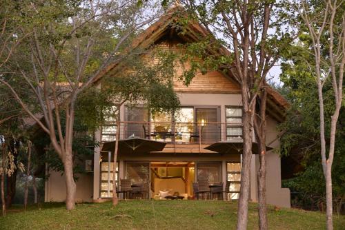 Фотография гостиницы Victoria Falls Safari Suites