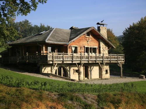 Фотография гостевого дома Beautiful Chalet with Jacuzzi and Sauna in Thirimont