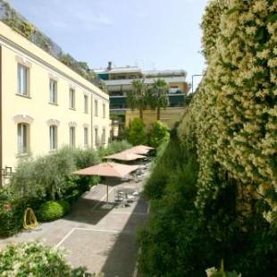 Фотографии гостиницы
Ateneo Garden Palace