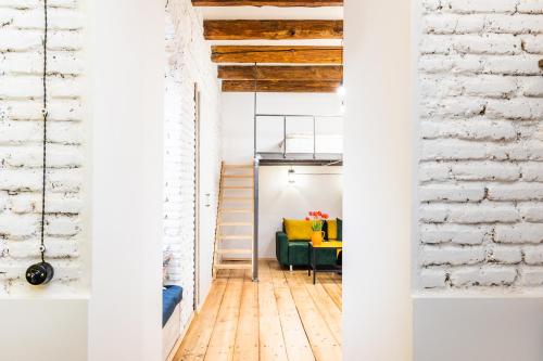 Фотография апарт отеля White Stripes Apartment