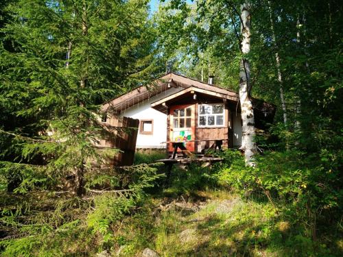 Фотографии базы отдыха 
            The Hobbit House