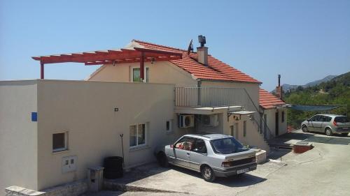 Фотография гостевого дома Apartments with a parking space Kuciste, Peljesac - 14107