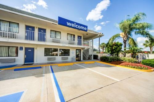 Фотография гостиницы Motel 6-Lakeland, FL
