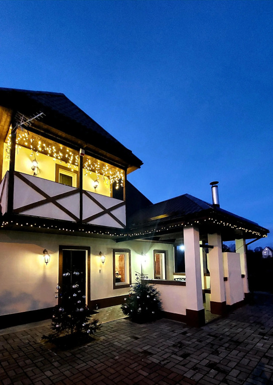 Фотография Коттеджа Частный Дом на Берегу Озера с Вместимостью до 18 Человек