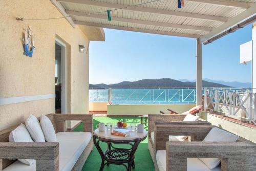 Фотография гостевого дома Tsifliki Beach House