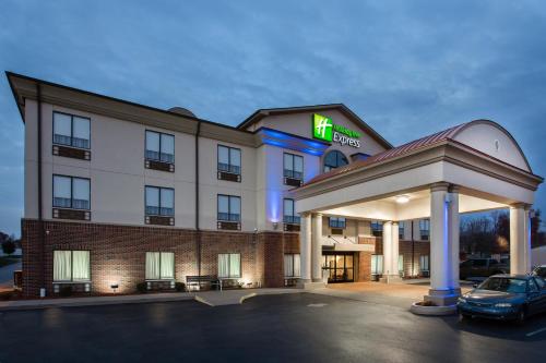 Фотографии гостиницы 
            Holiday Inn Express Princeton/I-77, an IHG Hotel