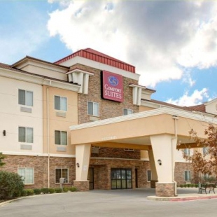 Фотография гостиницы Comfort Suites Bastrop