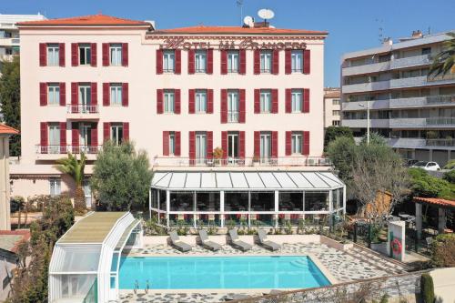 Фотография гостиницы The Originals Boutique, Hôtel des Orangers, Cannes (Inter-Hotel)