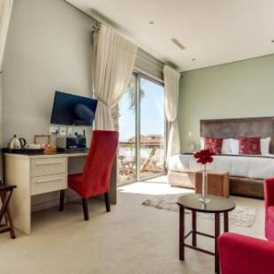 Фотографии гостиницы
The One 8 Hotel - Three Anchor Bay Cape Town