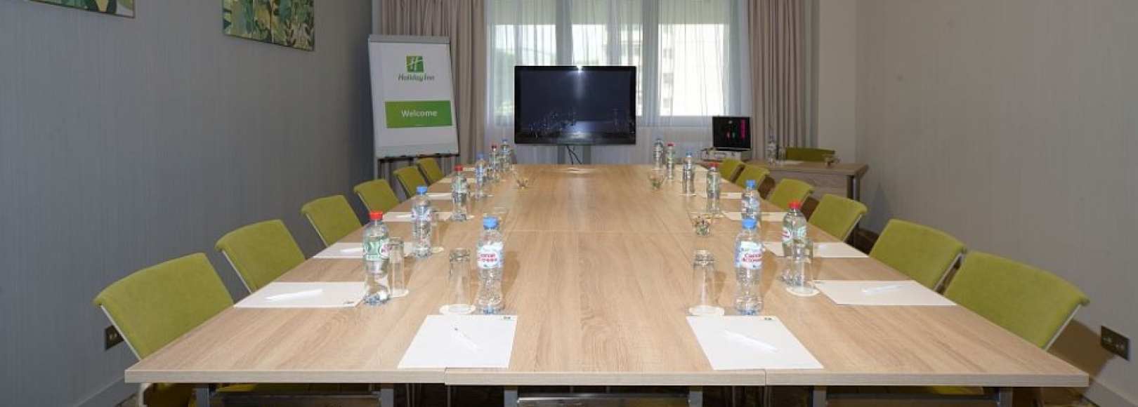 Фотография комнаты для переговоров Ока