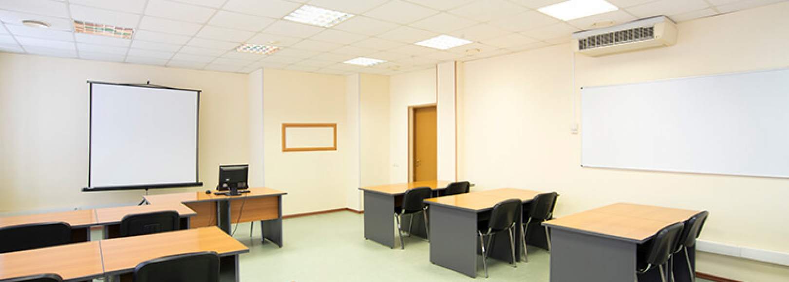 Фотография конференц-зала Аудитория Голубая речка на 20 мест