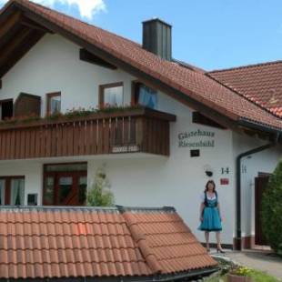Фотографии гостевого дома 
            Gästehaus RIESENBÜHL