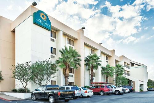 Фотография гостиницы La Quinta Inn by Wyndham Austin North