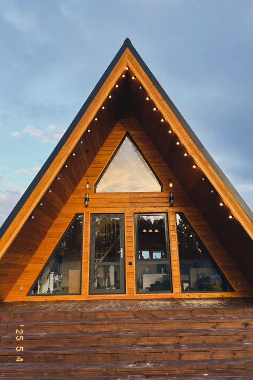 Фотографии Коттеджа 
            Частный дом Уютный А-фрейм у Леса