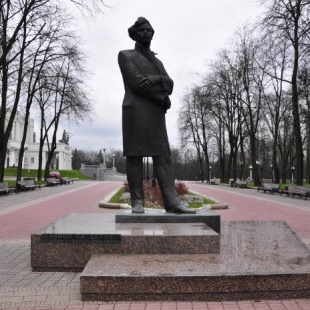 Фотография Памятник М. Богдановичу