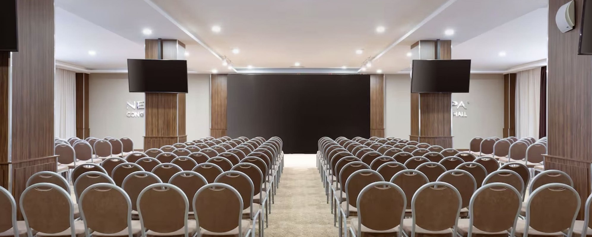 Фотографии конференц-зала Gubernatorsky Hall