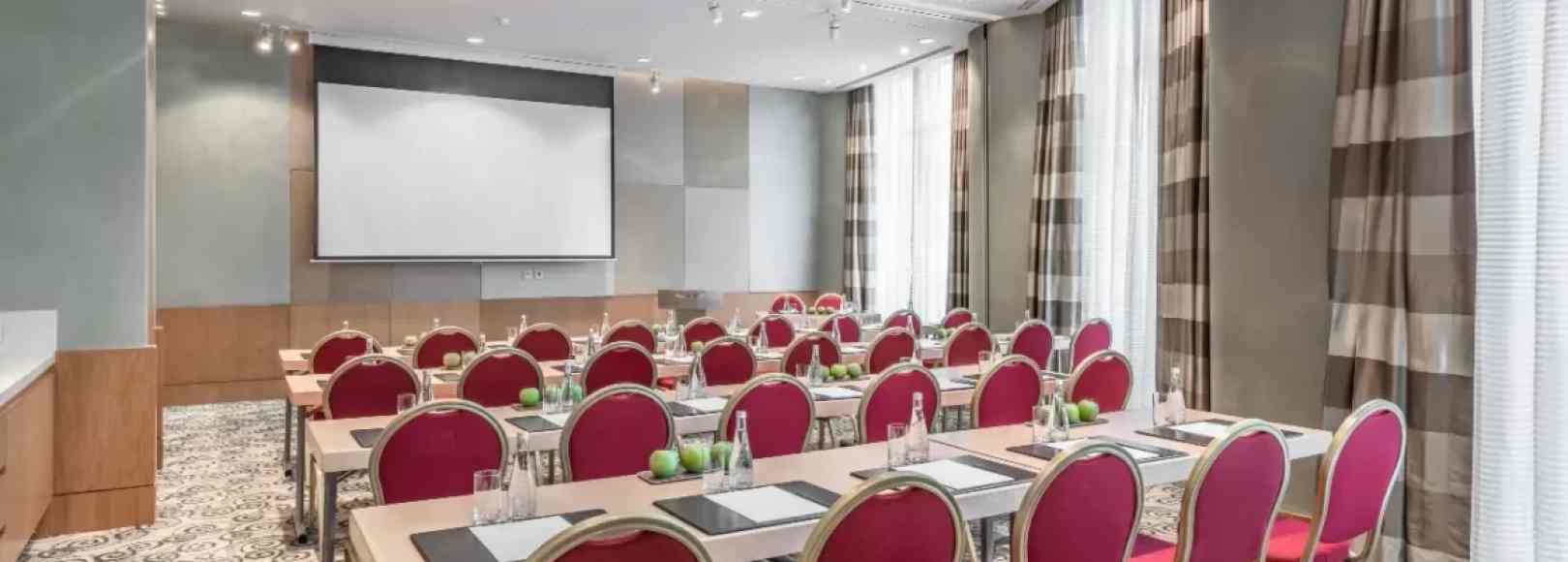Фотография конференц-зала Люцерн + Женева