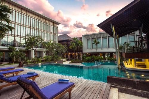 Фотография гостиницы The Lerina Hotel Nusa Dua