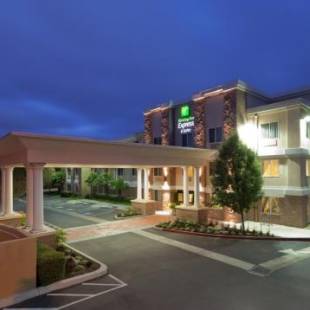 Фотографии гостиницы
Holiday Inn Express Hotel & Suites Livermore, an IHG Hotel